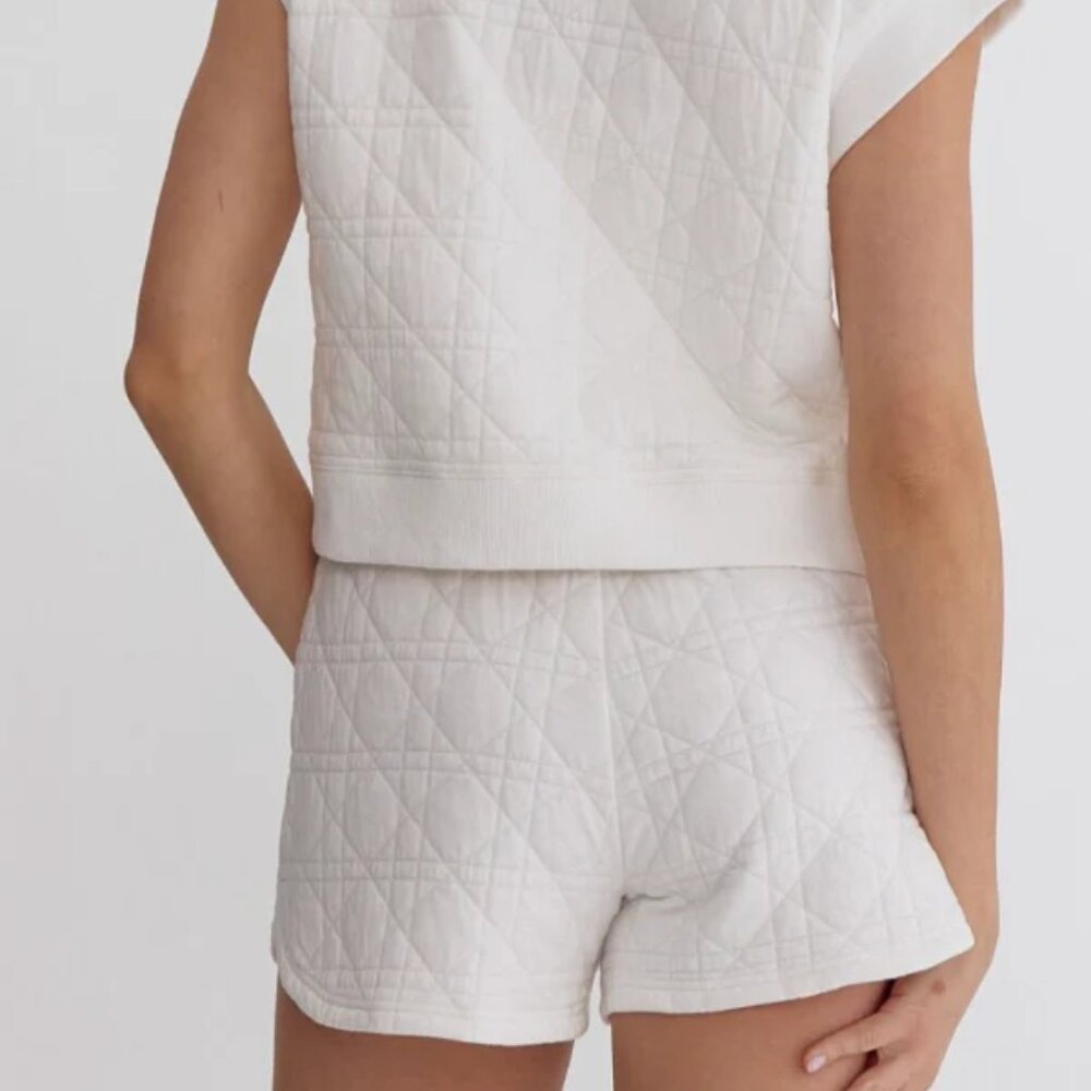 ENTRO Textured Half-Zip Lightweight Sweater Top And Shorts Set - Picture 10 of 13